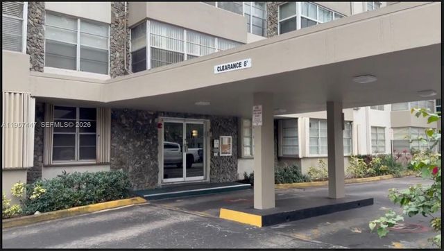 6600 Cypress Rd 203, Plantation, FL 33317