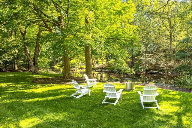 33 Riverfield Drive, Weston, CT 06883