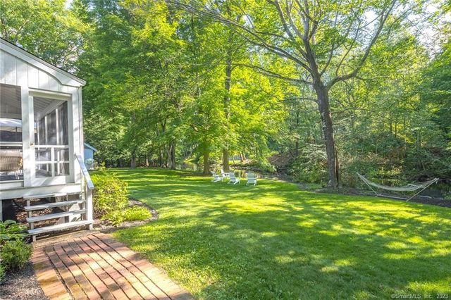 33 Riverfield Drive, Weston, CT 06883