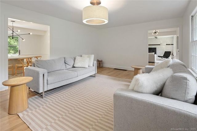 33 Riverfield Drive, Weston, CT 06883