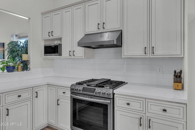 9421 E Jadecrest Drive, Sun Lakes, AZ 85248