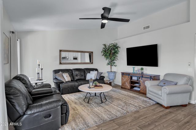 9421 E Jadecrest Drive, Sun Lakes, AZ 85248