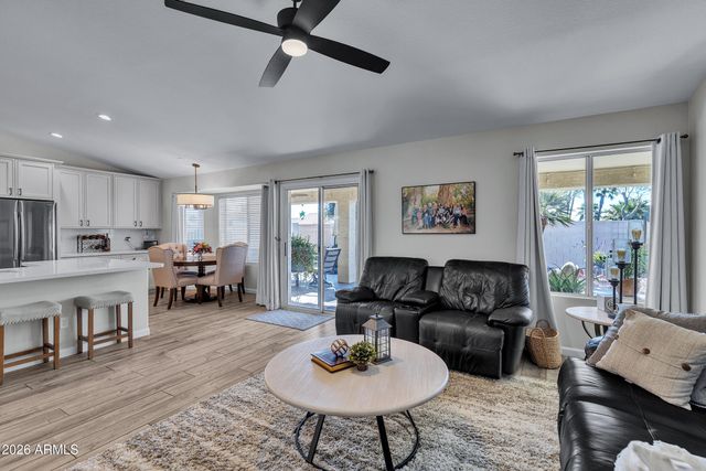 9421 E Jadecrest Drive, Sun Lakes, AZ 85248