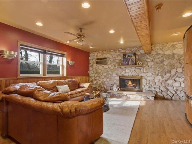 20 Rose Street, White Plains, NY 10605