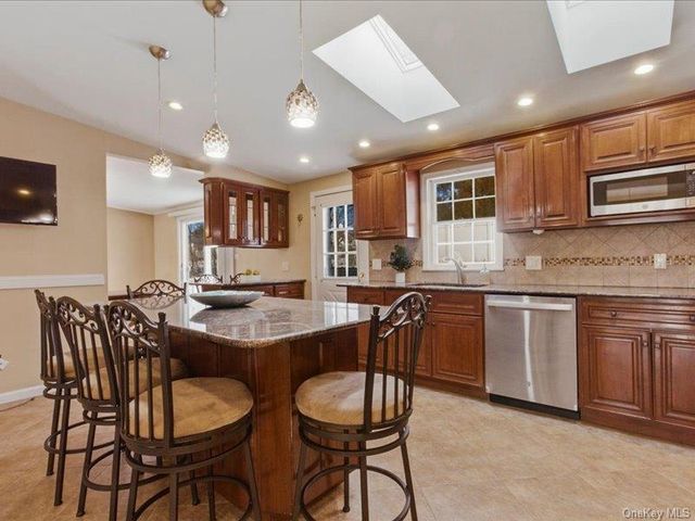 20 Rose Street, White Plains, NY 10605