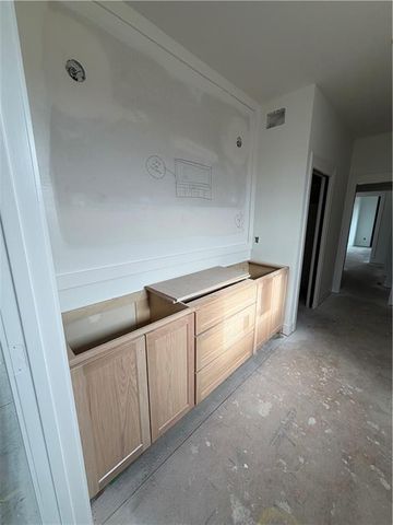 16220 S Twilight Lane, Olathe, KS 66062