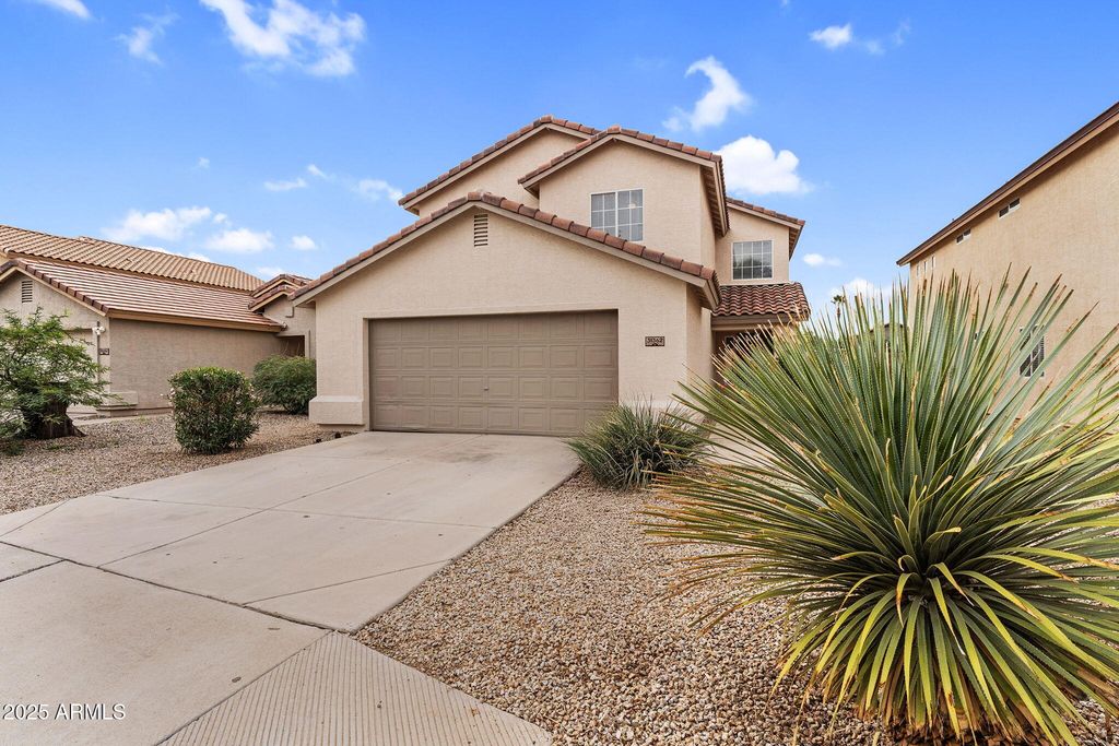 31362 N BLACKFOOT Drive, San Tan Valley, AZ 85143