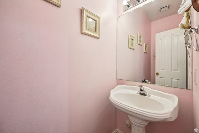 7291 S BRITTANY AVE, West Jordan, UT 84084