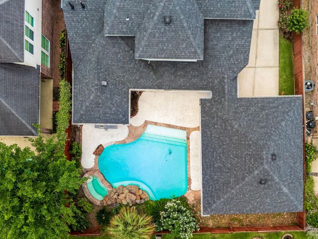 12406 Santiago Cove Lane, Houston, TX 77041