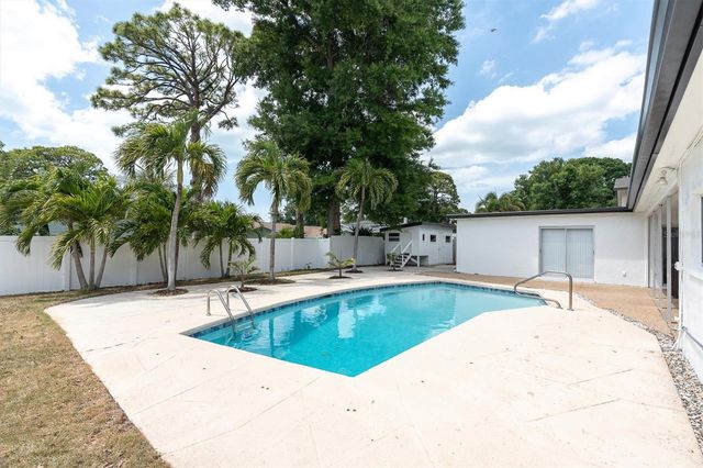 14254 84TH TERRACE, Seminole, FL 33776