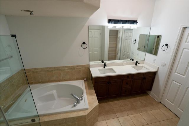 4639 OVERLOOK DRIVE NE, St Petersburg, FL 33703