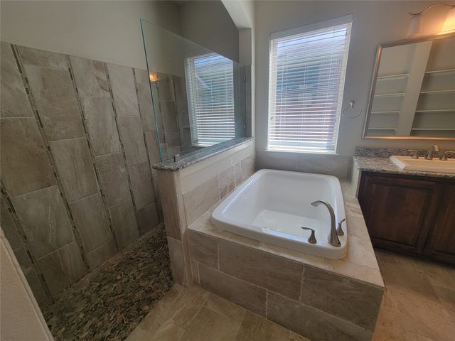 1023 Winter Fire Way, Arlington, TX 76005