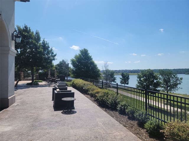1023 Winter Fire Way, Arlington, TX 76005