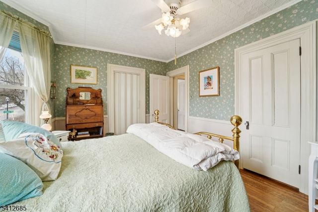 57 Pompton Rd, Haledon Boro, NJ 07508