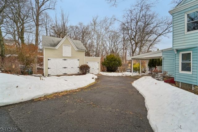 57 Pompton Rd, Haledon Boro, NJ 07508