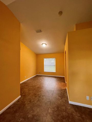 449 SW Dagget Avenue, Port St Lucie, FL 34953