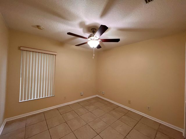 449 SW Dagget Avenue, Port St Lucie, FL 34953