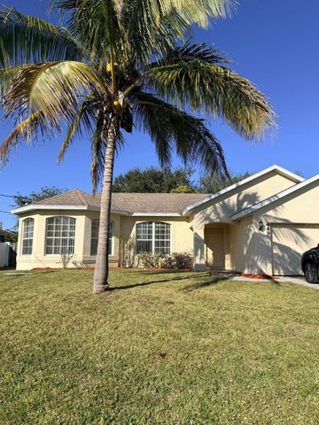 449 SW Dagget Avenue, Port St Lucie, FL 34953