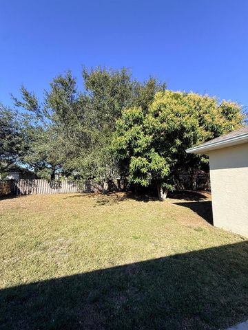 449 SW Dagget Avenue, Port St Lucie, FL 34953