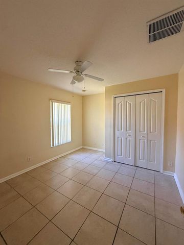 449 SW Dagget Avenue, Port St Lucie, FL 34953
