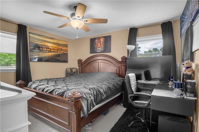 421 Plummer DR, Chesapeake, VA 23323