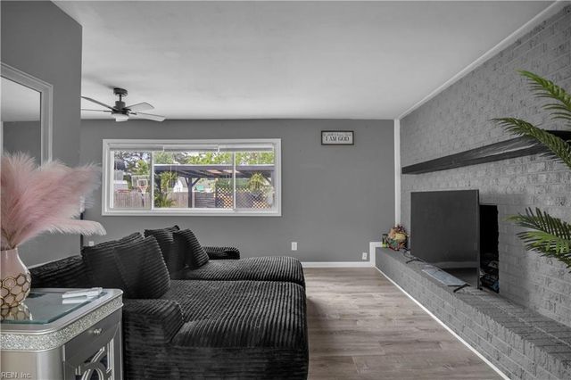 421 Plummer DR, Chesapeake, VA 23323