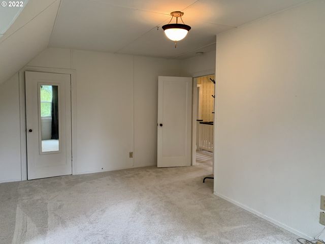 260 CRESCENT Dr, Kelso, WA 98626