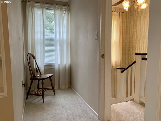 260 CRESCENT Dr, Kelso, WA 98626