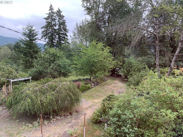 260 CRESCENT Dr, Kelso, WA 98626