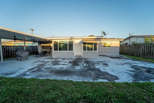 2501 NW 84th Way, Sunrise, FL 33322