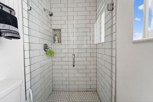 2501 NW 84th Way, Sunrise, FL 33322