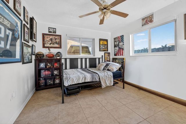 2501 NW 84th Way, Sunrise, FL 33322