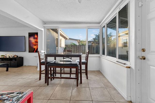 2501 NW 84th Way, Sunrise, FL 33322