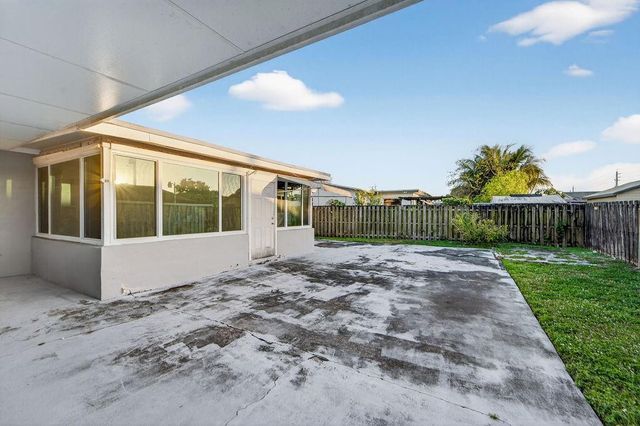 2501 NW 84th Way, Sunrise, FL 33322