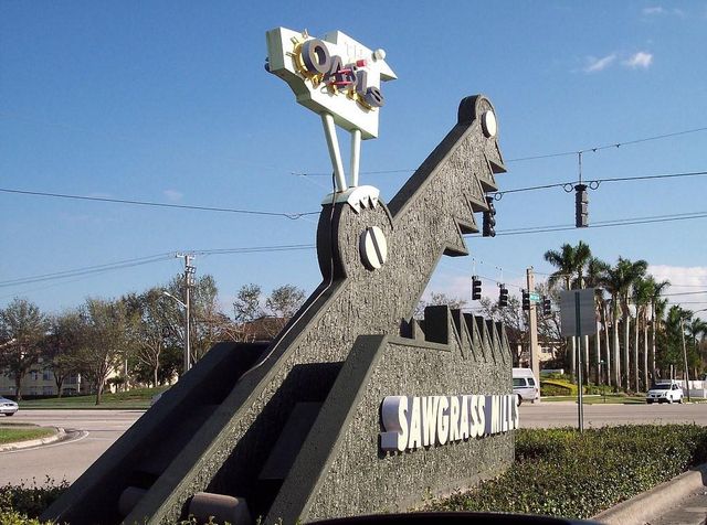 2501 NW 84th Way, Sunrise, FL 33322