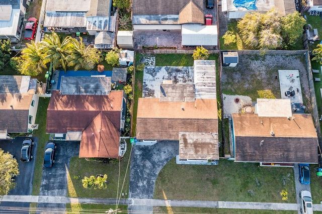 2501 NW 84th Way, Sunrise, FL 33322