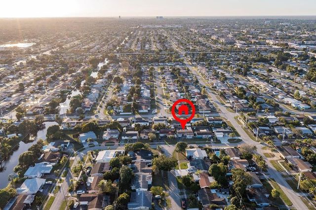 2501 NW 84th Way, Sunrise, FL 33322