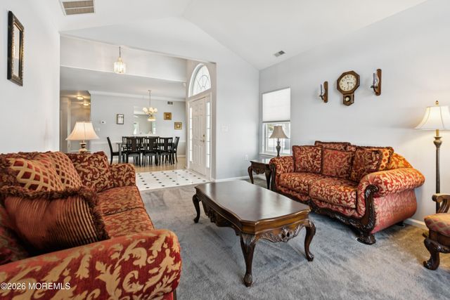 2 Belvedere Drive S, Manchester, NJ 08759