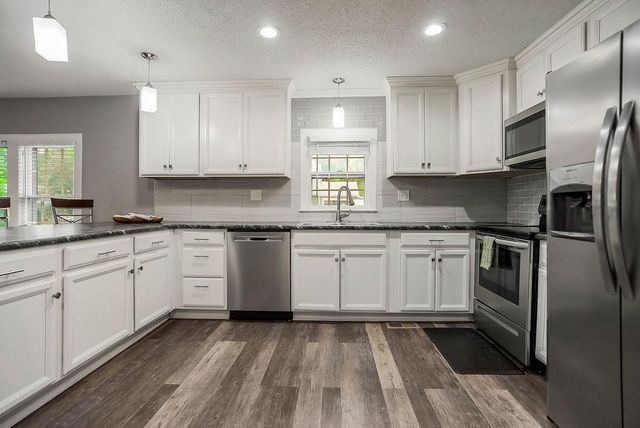 601 S Peoria Street, Louisburg, KS 66053