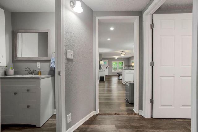 601 S Peoria Street, Louisburg, KS 66053