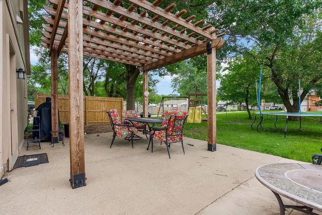 601 S Peoria Street, Louisburg, KS 66053
