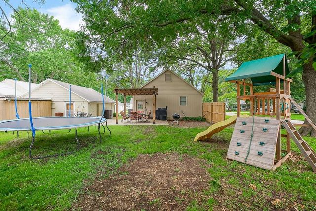 601 S Peoria Street, Louisburg, KS 66053