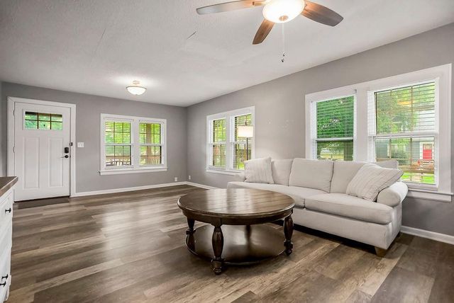 601 S Peoria Street, Louisburg, KS 66053