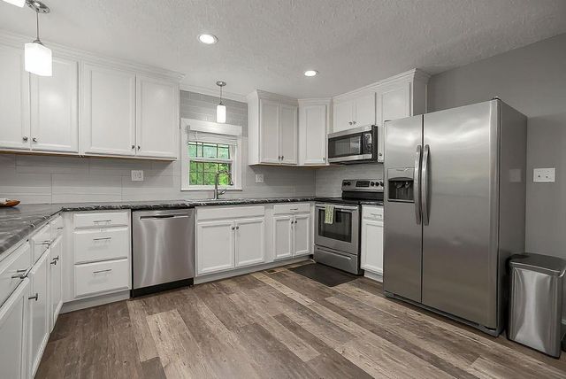601 S Peoria Street, Louisburg, KS 66053