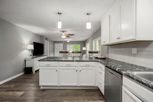 601 S Peoria Street, Louisburg, KS 66053