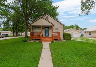 601 S Peoria Street, Louisburg, KS 66053