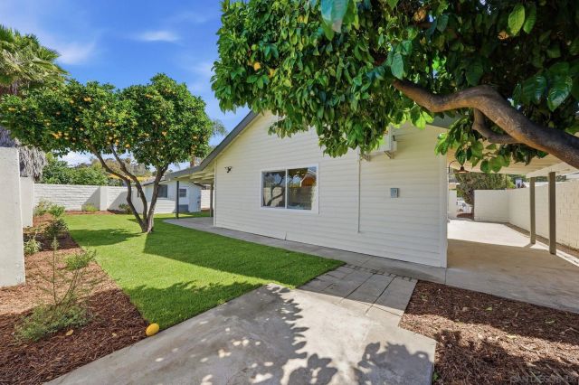14212 Tobiasson Rd, Poway, CA 92064
