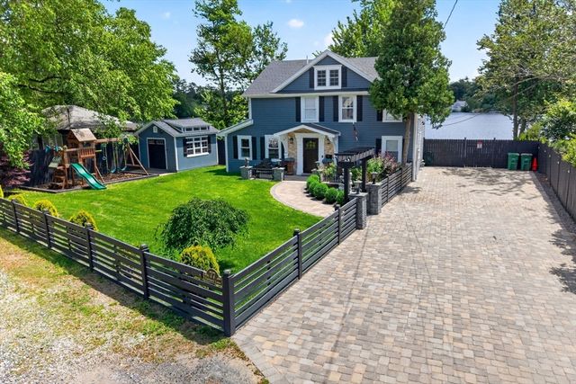 77 Furnace Ln, Pembroke, MA 02359