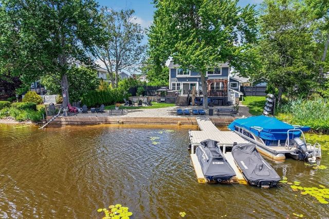 77 Furnace Ln, Pembroke, MA 02359