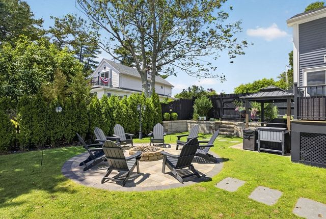 77 Furnace Ln, Pembroke, MA 02359